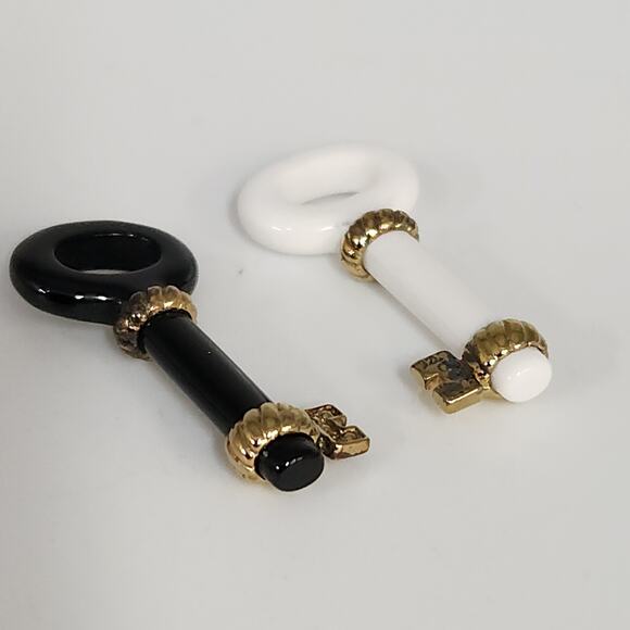 925 Sterling Silver Black And White Animal Key Pendant Set With Gold Tone... - Picture 3 of 10